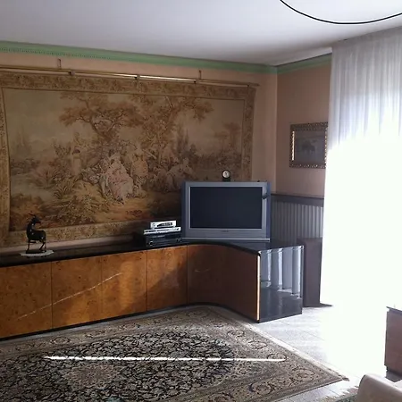 A Casa Di Giorgio Oda ve Kahvaltı Erba