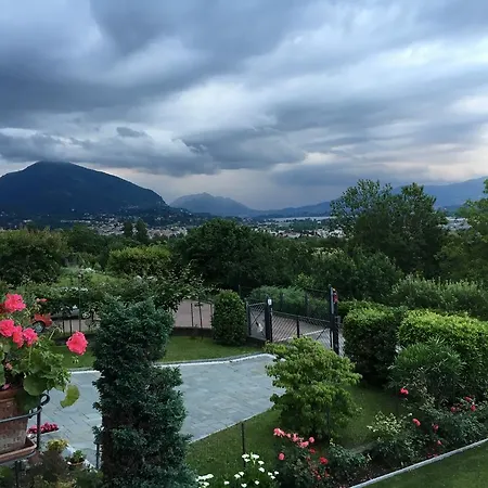 A Casa Di Giorgio Oda ve Kahvaltı Erba